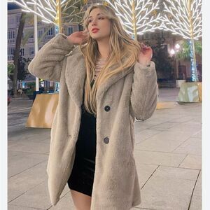 Zara Cream Faux Fur Coat